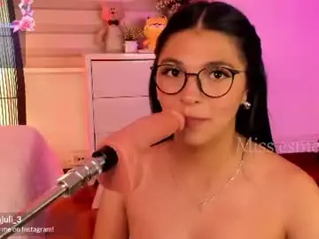Chaturbate Live Sex Cam of missesmeralda