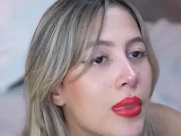 Chaturbate Watch Live Sex Cams of sophia_loreenn