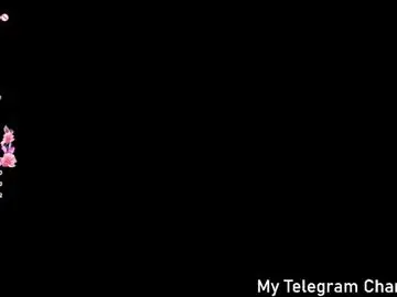 Chaturbate Live Sex Cam of adele_morning