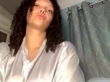 Chaturbate Watch Live Sex Cams of luluvalenttine