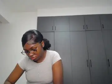Chaturbate Live Sex Cam of cute_ass18