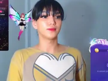 Chaturbate Live Sex Cam of hollywoodbitch