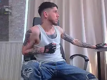 Chaturbate Sex Cam of jonahshaw