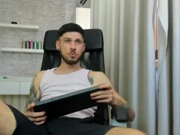 Chaturbate Nude Webcam of jonahshaw