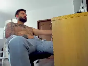 Chaturbate Live Sex Cam of lukedenver
