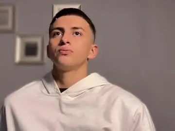 Chaturbate Best live sex cam show of salvatore_romanoo