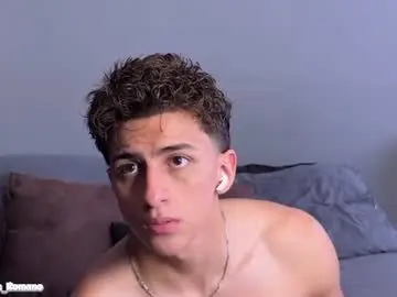 Chaturbate Live Sex Cam of salvatore_romanoo