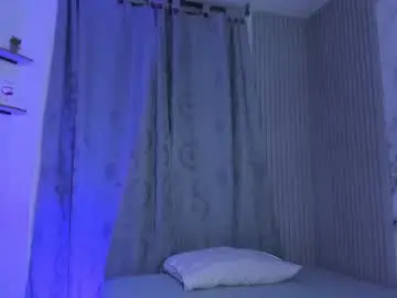 Chaturbate Live Sex Cam of raiderandroxie1