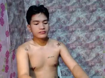 Chaturbate Live Sex Cam of naughty_angelo
