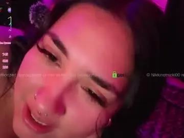 Chaturbate Sex Cam of nikkinotnicki00