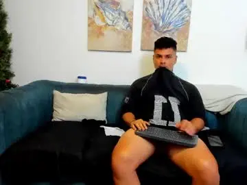 Chaturbate Sex Cam of straight__friends