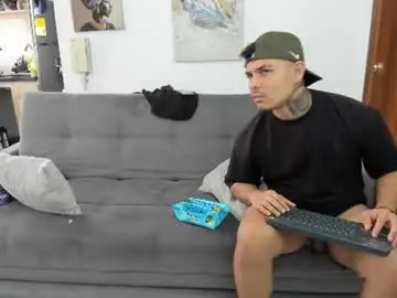 Chaturbate Live Sex of straight__friends