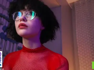 Chaturbate Live Porn of cinacandy