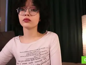 Chaturbate Watch Live Sex Cams of cinacandy