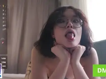 Chaturbate Live Porn of cinacandy
