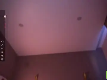 Chaturbate Live Sex Cam of cinacandy