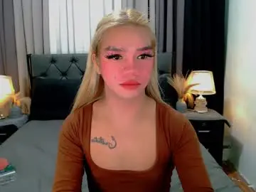 Chaturbate Live Porn of crytastal_lust1212