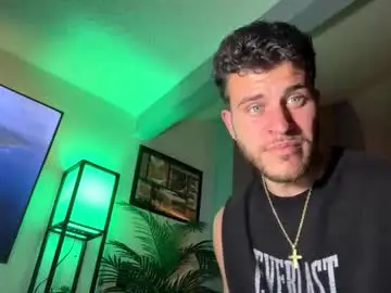 Chaturbate Free Porn Cam of wentbrokeonstrippers