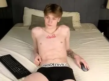 Chaturbate Live Sex Cam of louie_evans