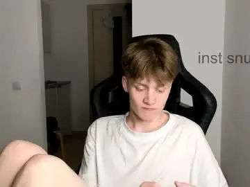 Chaturbate Live Sex Cam of louie_evans