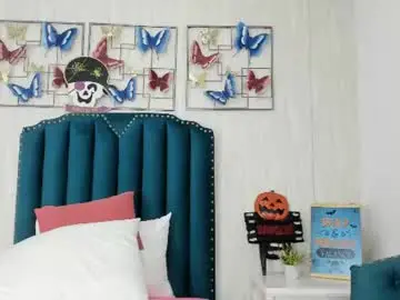 Chaturbate Sex Chat of madeleyne_martinez