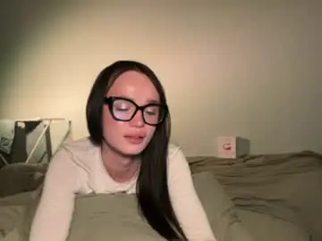 Chaturbate Live Sex Cam of mary_geyson1