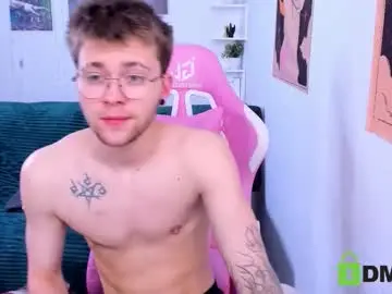 Chaturbate Live Sex Cam of tomas_norton