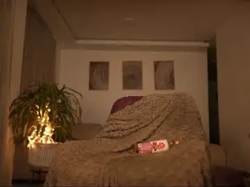 Chaturbate Live Sex Cam of cinnamon__criss
