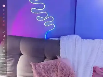 Chaturbate Live Sex Cam of leahcooperr