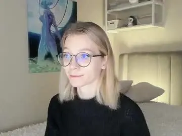 Chaturbate Sex Cam of lunar_sofia