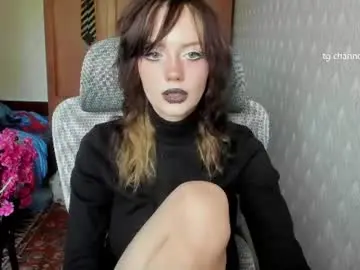 Chaturbate Live Sex Cam of elizabethbritanny