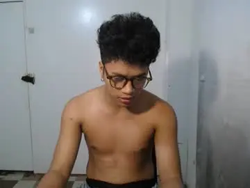 Chaturbate Adult Webcam of naughtyhot_star19