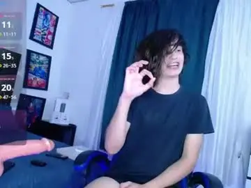 Chaturbate Sex Cam of andyboy_19