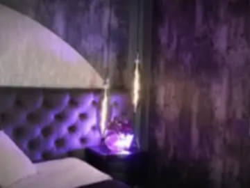 Chaturbate Live Sex Cam of aylen_darkmoor