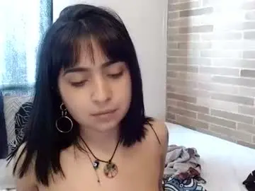Chaturbate Live Sex Cam of helenacyruss666