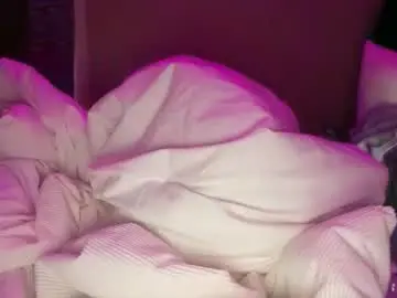 Chaturbate Live Sex Cam of hottiewithabody101