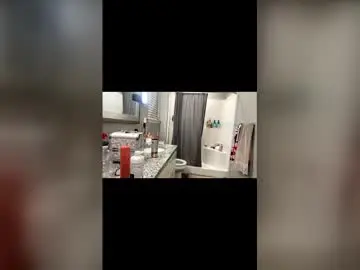 Chaturbate Watch Live Sex Cams of hottiewithabody101