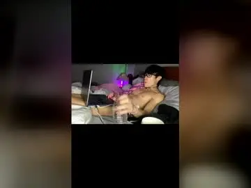 Chaturbate Watch Live Sex Cams of hottiewithabody101