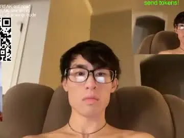 Chaturbate Nude Webcam of hottiewithabody101