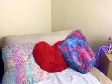 Chaturbate Live Sex of lia_queen610