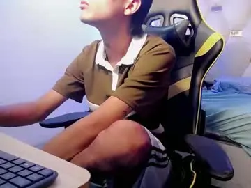 Chaturbate Live Sex Cam of akyra_latin