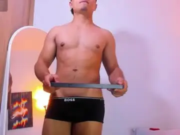 Chaturbate Best live sex cam show of lucadior