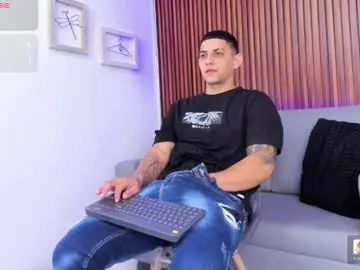 Chaturbate Adult Webcam of alex_cute77