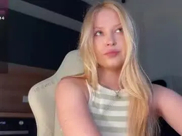 Chaturbate Live Sex Cam of kittyloffe
