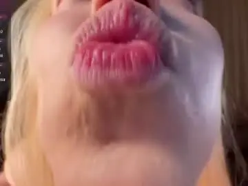 Chaturbate Sex Chat of kittyloffe