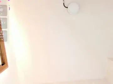 Chaturbate Live Sex Cam of natalie_fox__