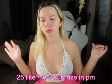 Chaturbate Sex Cam of stefany_and_bettany