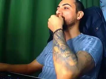 Chaturbate Watch Live Sex Cams of andrewbanner