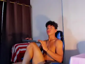 Chaturbate Adult Webcam of maximiliano_kh4lil