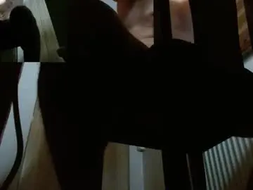 Chaturbate Nude Webcam of poliglotjoe2